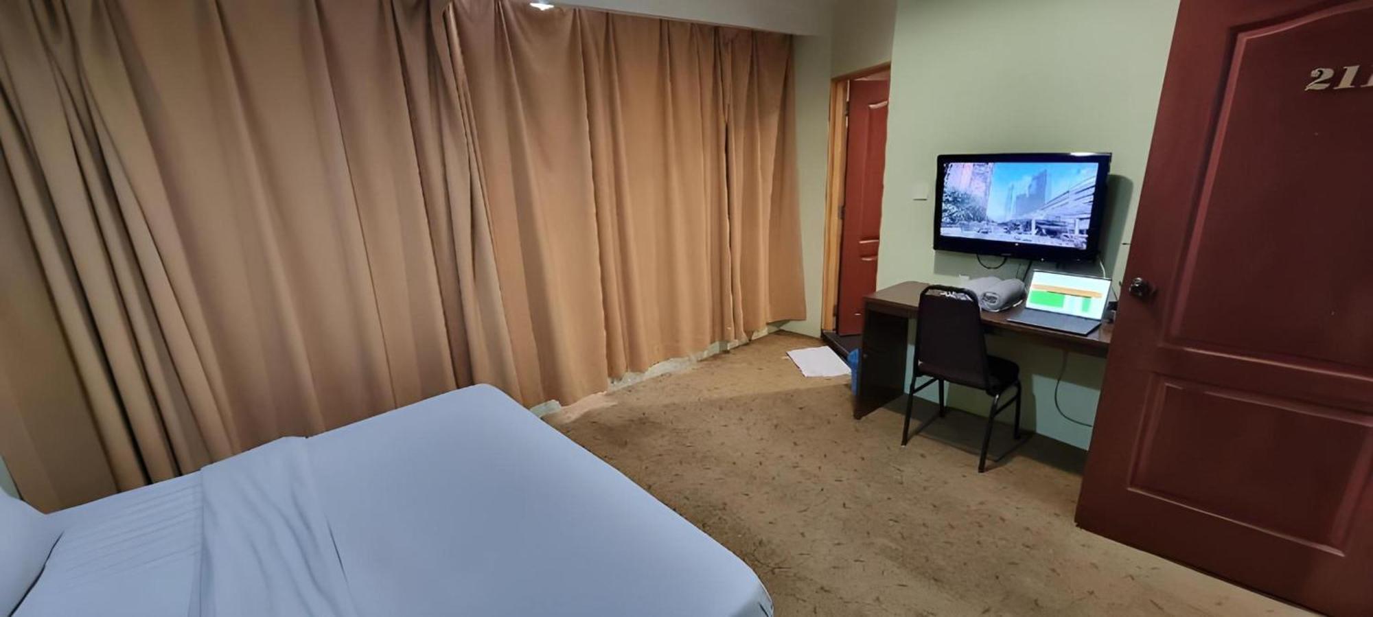 Amani Hotel Kampong Sungai Ramal Dalam Exterior foto